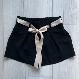 🎀 XXI Forever 21 black high waist silk shorts with cream bow